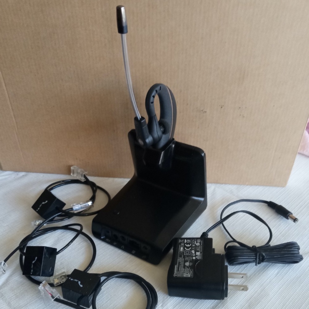 Plantronics WH210 Over the Ear Wireless Headset C053 Charging Base